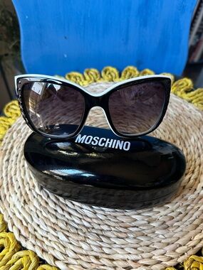 Moschino Black and White Cat-Eye Sunglasses with Stud Accents + case $80 ❤️